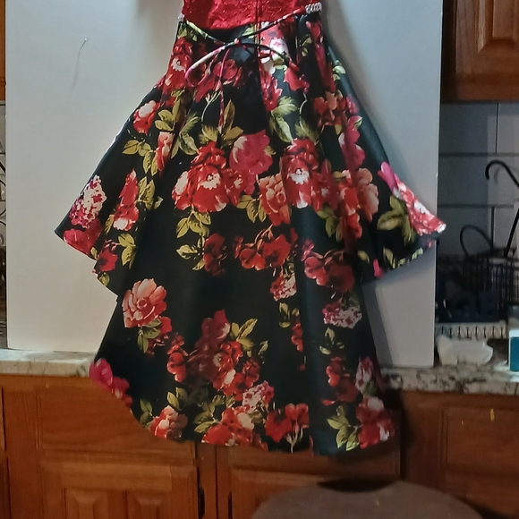 Children DRESSES - Picture 3 of 3